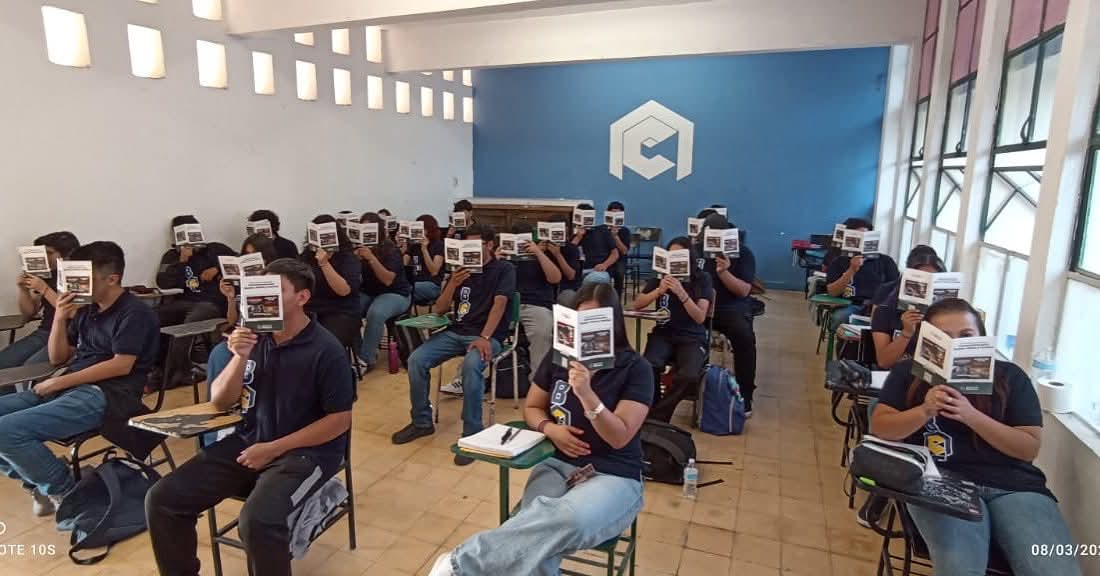 Estudia con Nosotros